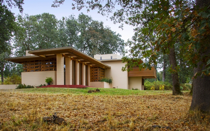 Architectural Photography | The Gordon House | Frank Lloyd Wright | Oregon